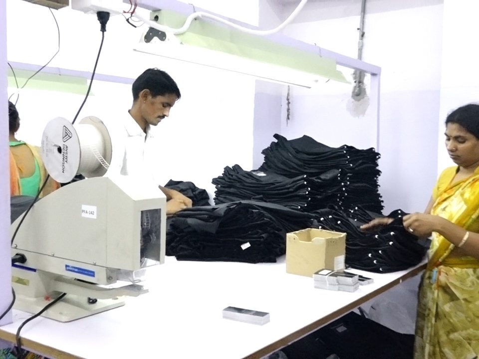Garments Packing