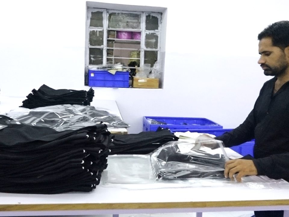 Garments Packing